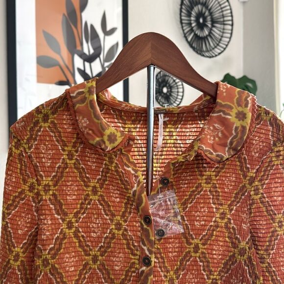 NWOT Free People Caught a Feeling Button Down Long Sleeves S Slim Fit Smocked - Picture 7 of 15